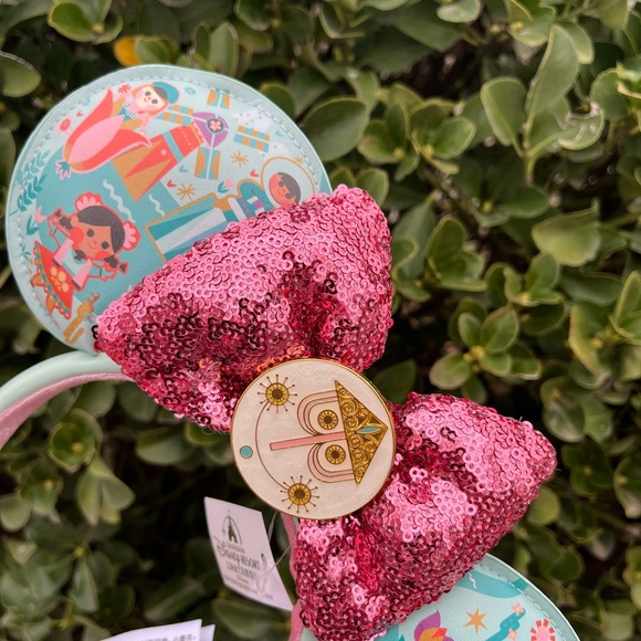 Disney Parks It’s a Small World Minnie Mouse Ears Bow Headband 2025